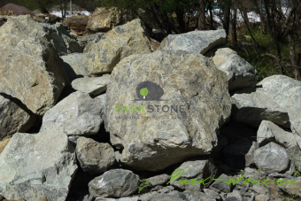 Змеевик скальник фр. 500-1500 мм., большие камни для ландшафтного дизайна